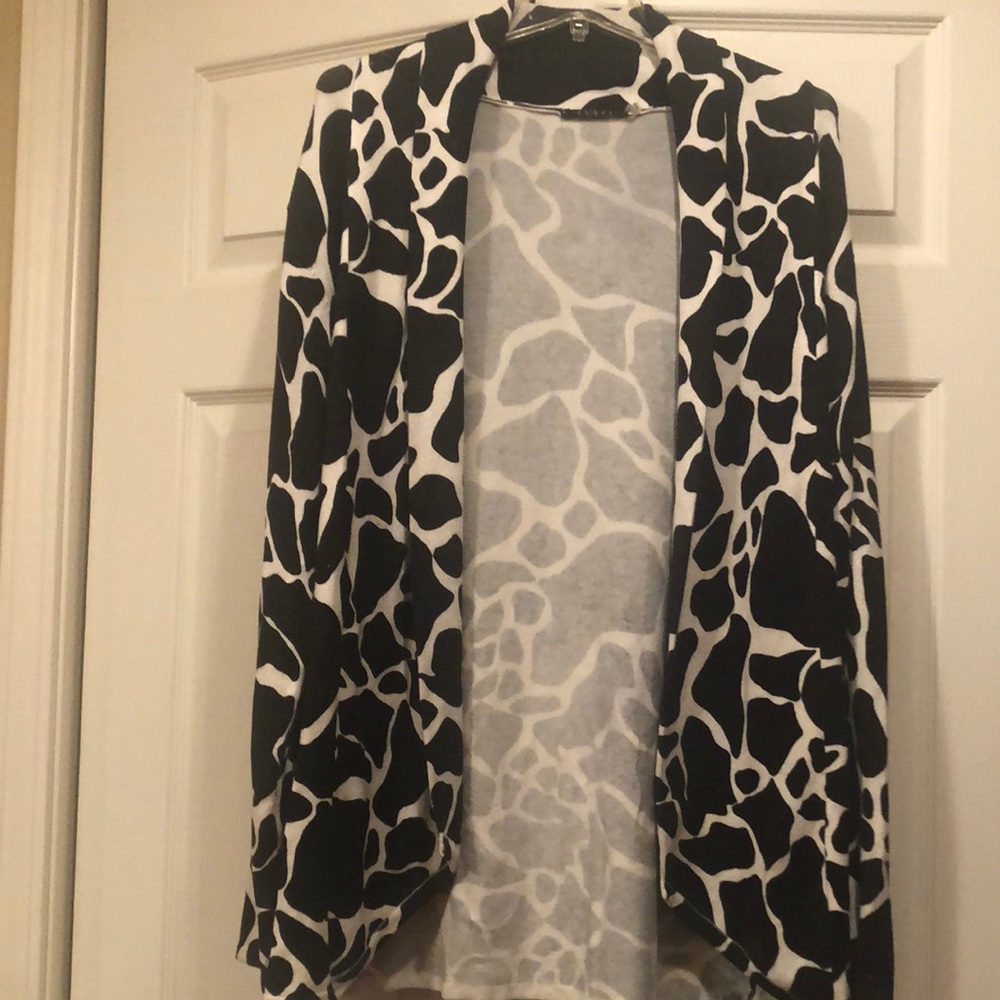 Miley Cyrus sz L - Animal Print Sweater